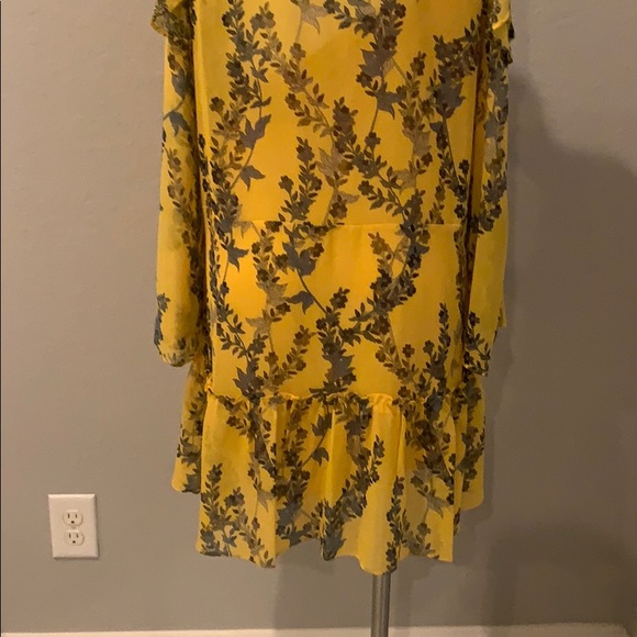 BCBG Maxazria Dress - Picture 6 of 9